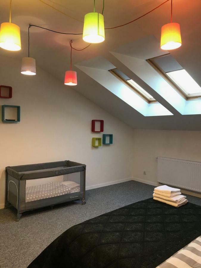 Klimatyczny Apartament Przy Bochenskim Rynku. Бохня Экстерьер фото